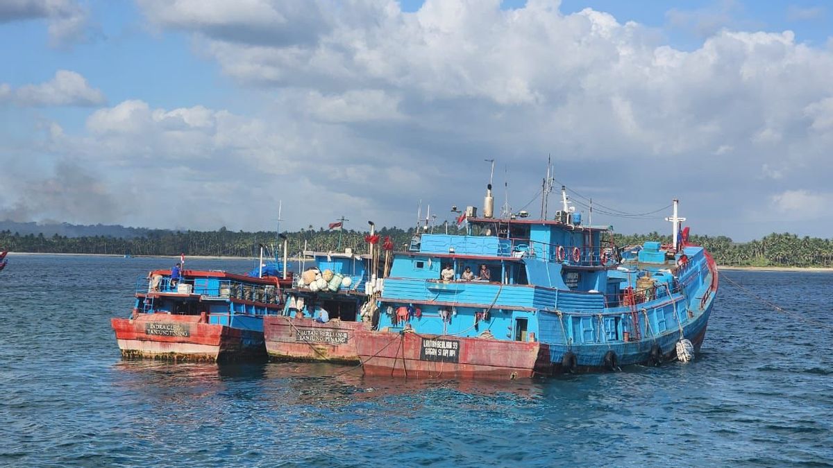 再次,KKP Bekuk Tiga船在阿鲁海非法捕鱼