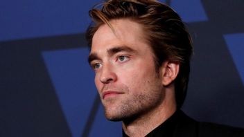 Karantina COVID-10 Robert Pattinson Berakhir, Syuting <i>The Batman</i> Mulai Lagi