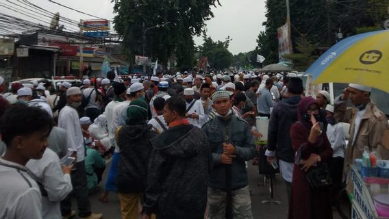 Menanti Rizieq Pulang di Petamburan, Seorang Warga Kehilangan HP