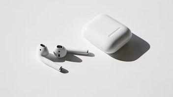 A trois couleurs, cela signifie couleur dans les coquilles AirPods