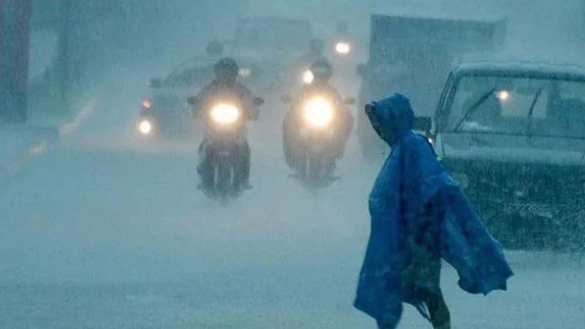1月11日の天気、ジャカルタの一部では、木曜日の午後から午後にかけて雷を伴う雨が降ります