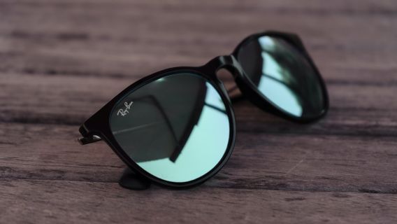 Facebook Collabore Avec Les Lunettes Intelligentes Ray-Ban Luncukran, Peut être élégant à La Fois Jouer à Internet