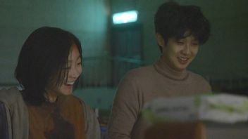 Choi Woo Shik And Kim Da Mi Meet In The Drama Us That Year