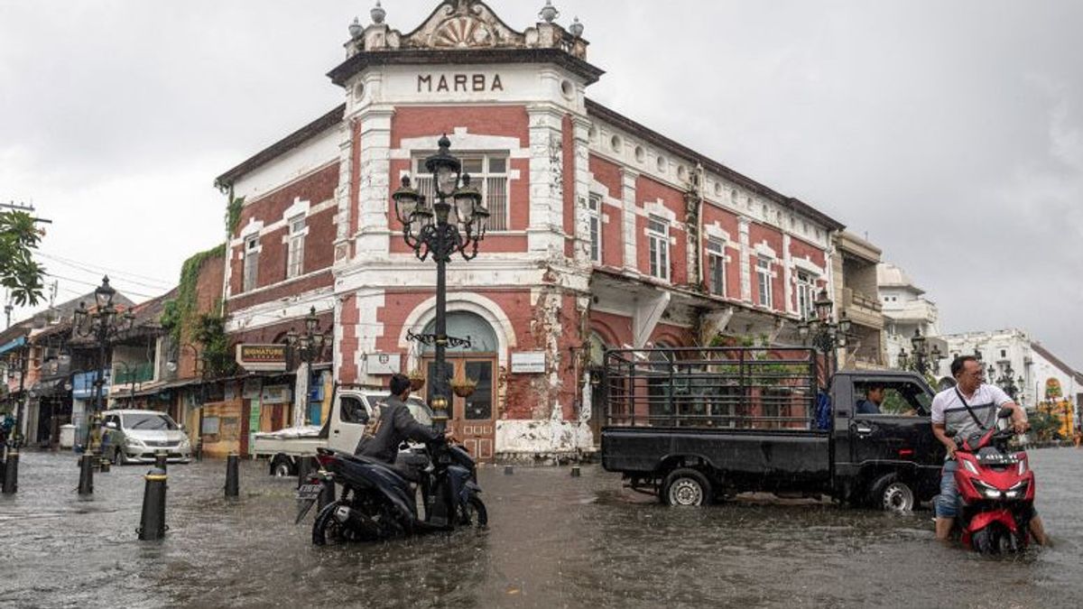 Infrastruktur Pengendali Banjir di Semarang Mendesak Dirampungkan