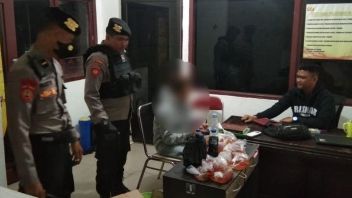 شرطة مالوكو الإقليمية تفشل في تهريب مئات الحقائب من طراز ميراس إلى هالماهيرا