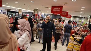 Pusat Perbelanjaan di Makassar Penuh Sesak Pengunjung Jelang Lebaran, Pemprov Khawatir COVID-19