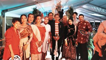 Rows Of Top Artists Entertain Hias Vehicles Of The Ministry Of Culture 'ReGo' Culture For The Future