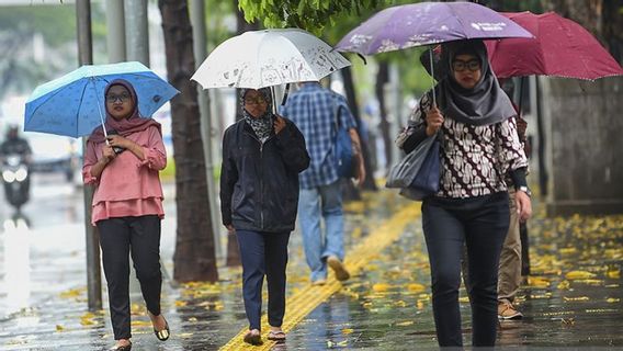 ジャカルタの天気:日曜日の朝の多くの地域で小雨