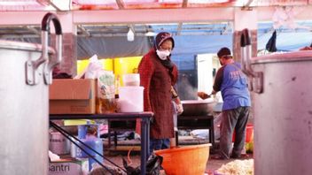 Permintaan Bantuan Makanan dan Nutrisi untuk Tenaga Medis Makin Tinggi, Risma Justru Senang