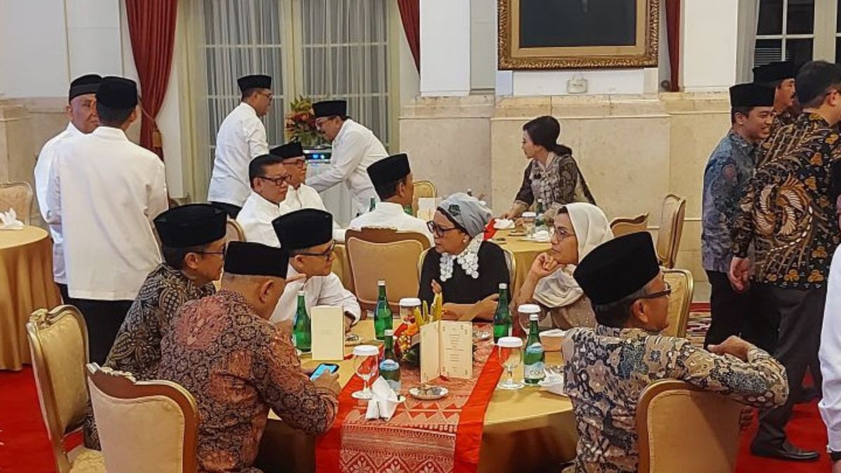 Gus Miftah Isi Tausiah,Nasi Mandi Jadi Bukber Presiden Jokowi Bersama Menteri的主要菜肴