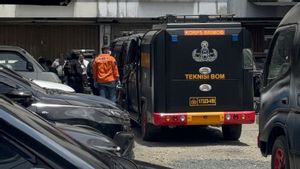 Temuan Diduga Bom di Depan Gereja Kosambi Bandung, Polisi: Ternyata Isinya Batang Kayu