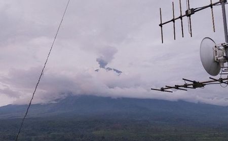 Gunung Semeru Kembali Erupsi dengan Tinggi Letusan 800 Meter