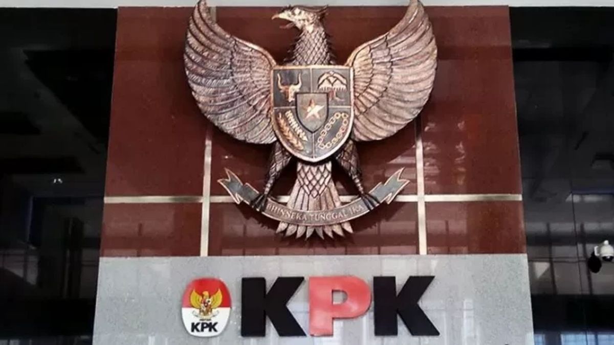 تقول KPK إن هناك أولياء أمور للطلاب اعترفوا بتقديم رشاوى لرئيس جامعة Unila