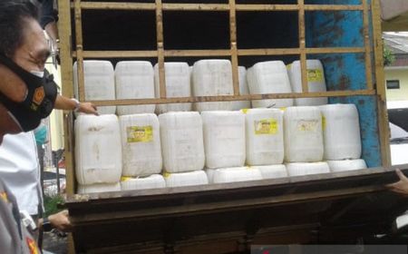 Polda Sulut Gagalkan Pengiriman 8.280 Liter Cap Tikus ke Manokwari