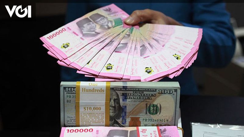 Rupiah Akhir Pekan Diprediksi Melemah, Ini Faktornya