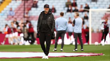 Come On! Afraid To See, Jurgen Klopp Actually Celebrates Penalty Failed Mohamed Salah