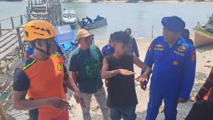 Kapal Pencari Cumi-Cumi Ditabrak Tongkang, Satu ABK Hilang Tenggelam