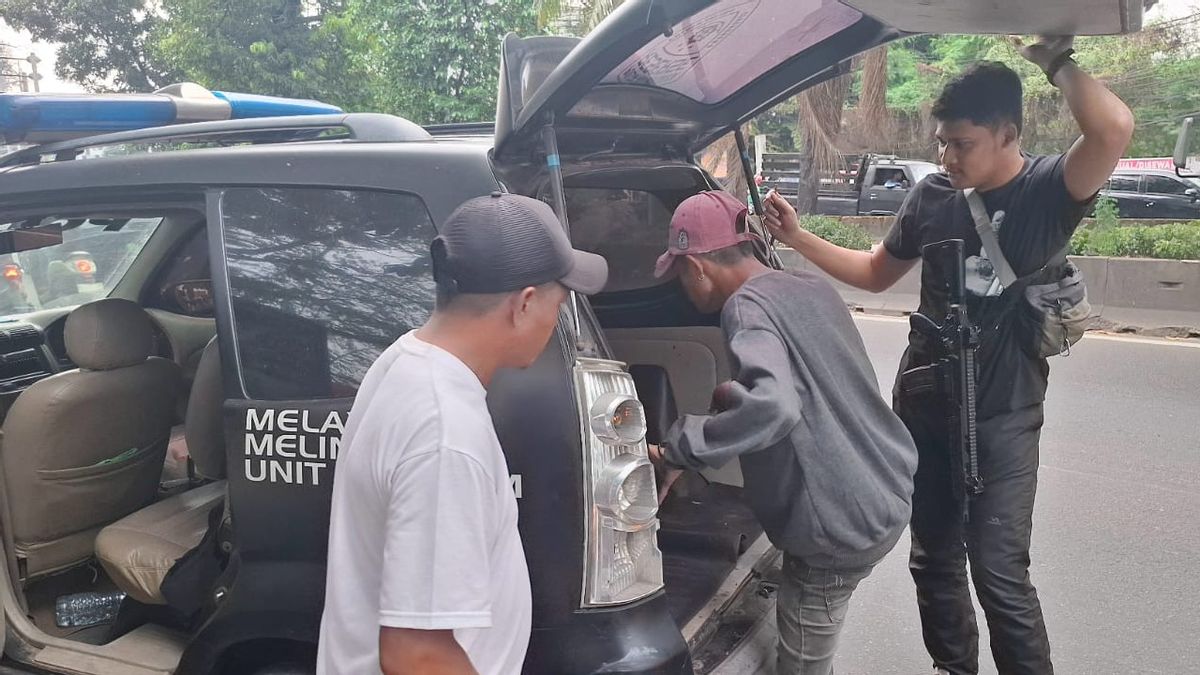 Resahkan Pengendara Motor, Empat Debt Collector Diamankan Polisi di Cengkareng
