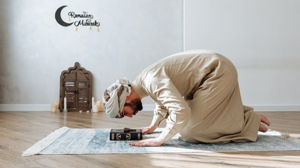 Don't Miss It, Here's How To Pray Sunnah Lailatul Qadar