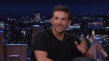 布拉德利·库珀对整形手术的谣言发表了看法