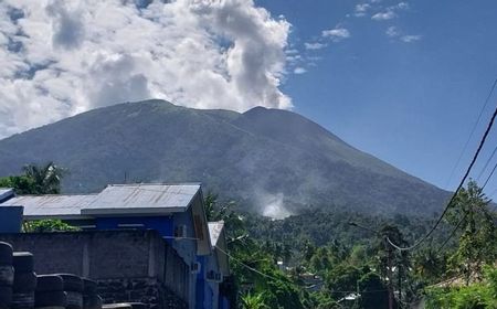 PVMBG: Gunung Gamalama Ternate Mengalami 14 Kali Gempa Vulkanik