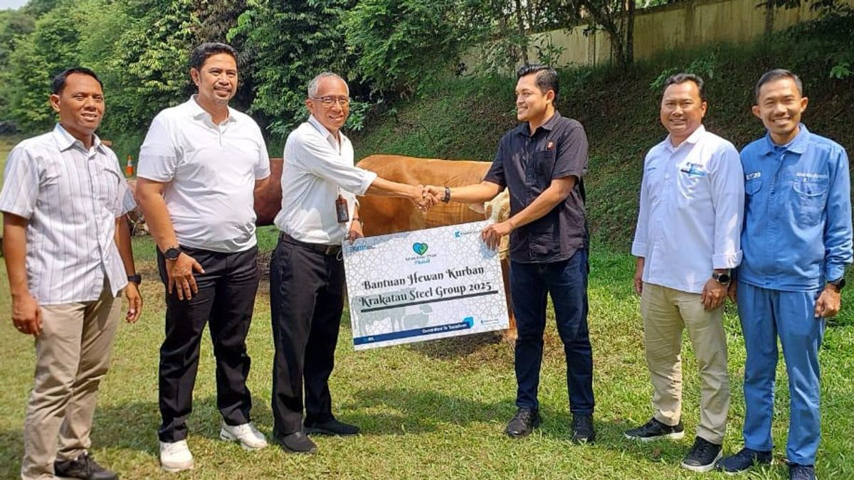 Krakatau Steel Serahkan Bantuan 189 Hewan Kurban