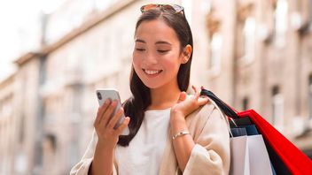 城市生活方式推动对综合数字服务的需求