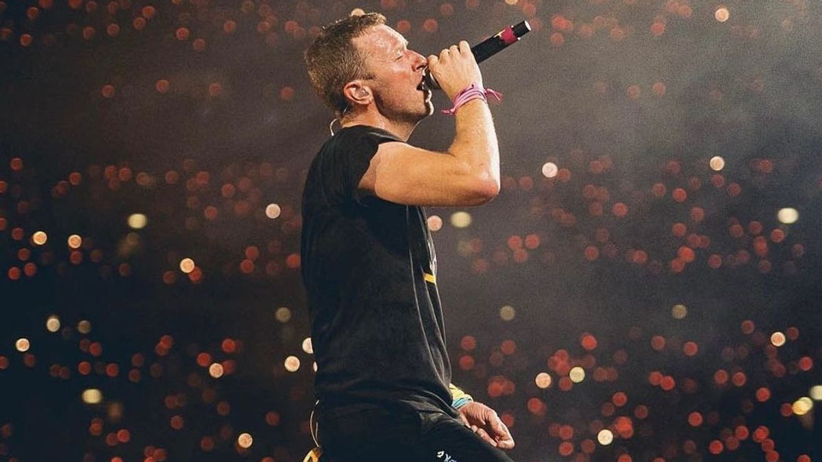 Chris Martin Responds To Calls For Cancellation Of Coldplay Concert In ...