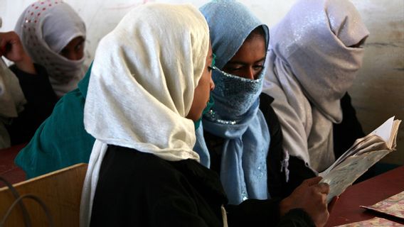 UN Security Council Asks Taliban To Allow Afghan Girls To Return To High School