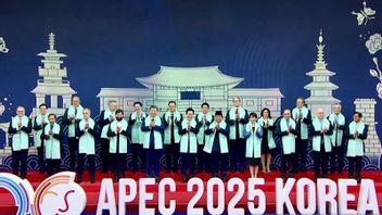    KTT APEC, Prabowo Berfoto di Barisan Depan Bersama Tuan Rumah