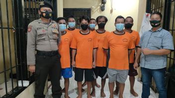 Modification Of The Boat Using A Suction Engine, 10 Illegal Tin Ore Miners In Bangka Were Arrested By The Police