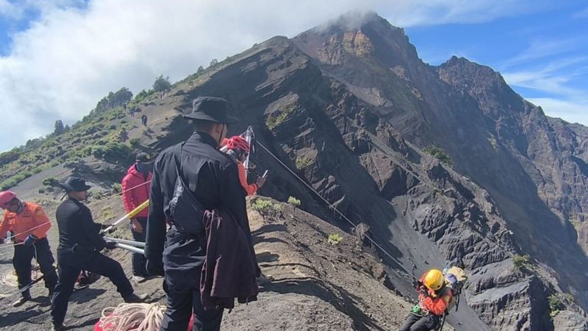 Brazilian Foreigner Falls On Mount Rinjani Dies, NTB Governor Expresses Condolences
