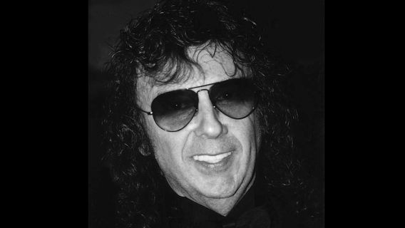 Pencipta Metode Rekaman <i>Wall of Sound</i>, Phil Spector Meninggal di Tengah Hukuman Penjara 19 Tahun