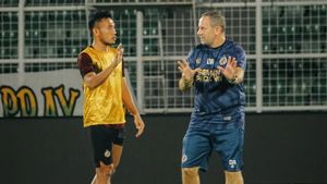 Usai Hasil Imbang Lawan PSIM, Semen Padang Pecat Dejan Antonic