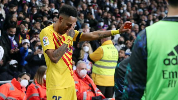 Barcelona Beats Real Madrid 4-0, Pierre-Emerick Aubameyang Makes A Sweet Note