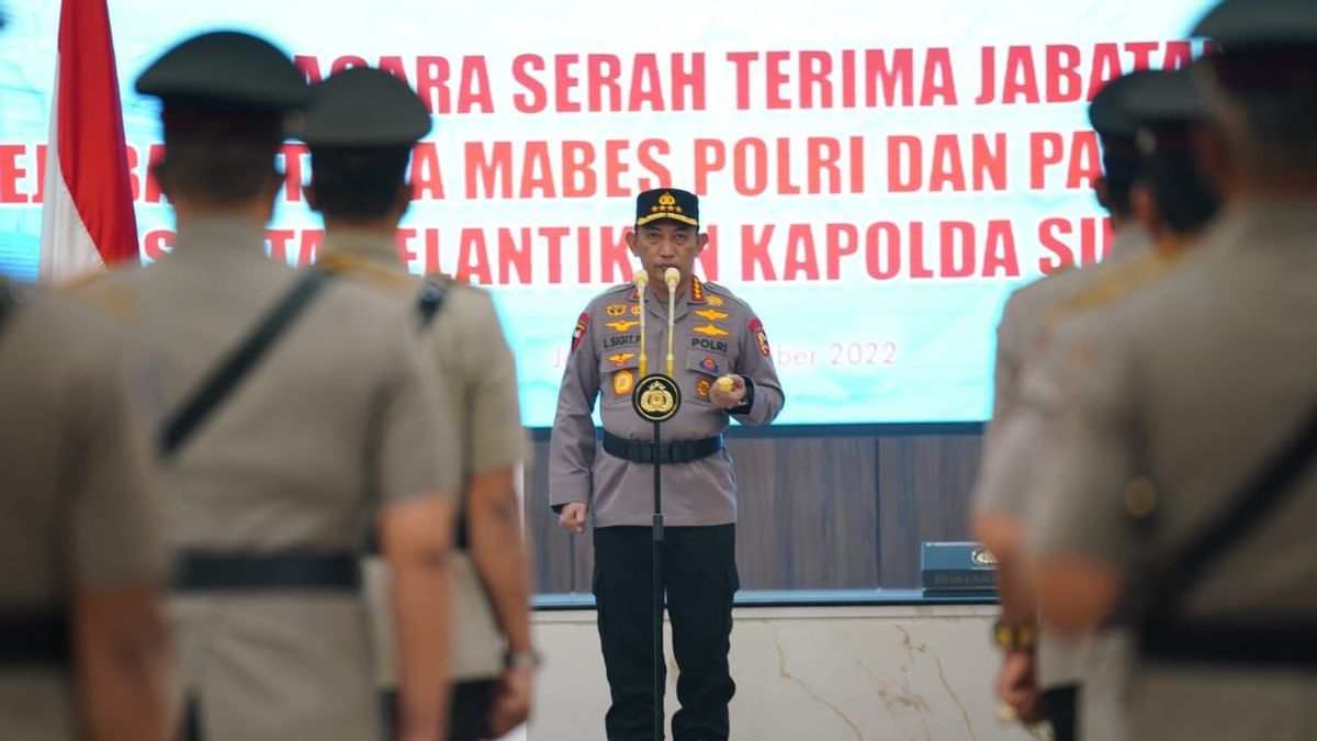 إنذار رئيس الشرطة 9 رئيس جديد للشرطة: سيتم تقييم عدم القدرة على استعادة ثقة الجمهور