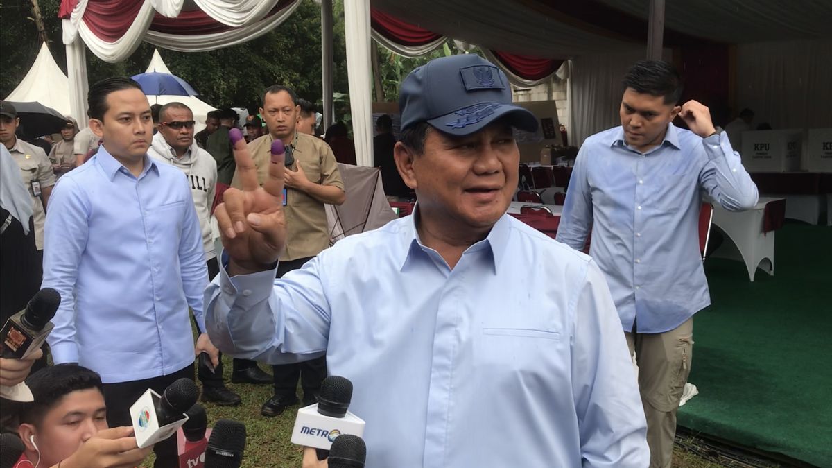 Nyoblos After Passing The 'Check Road', Prabowo: Rain Brings Blessings