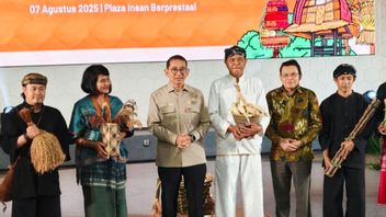 インドネシア歴史書はインドネシア80周年記念式典で発売