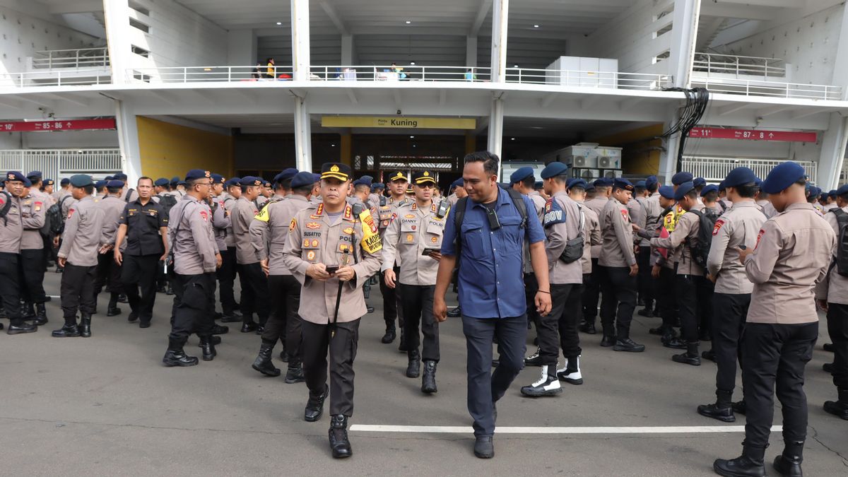 Jelang Laga Indonesia vs China di GBK, Polres Jakpus Imbau Suporter Tak Bawa Flare dan Miras