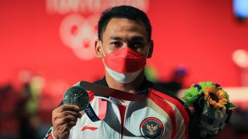 الرافع الإندونيسي إيكو يولي يعتذر عن فشله في تقديم الذهب