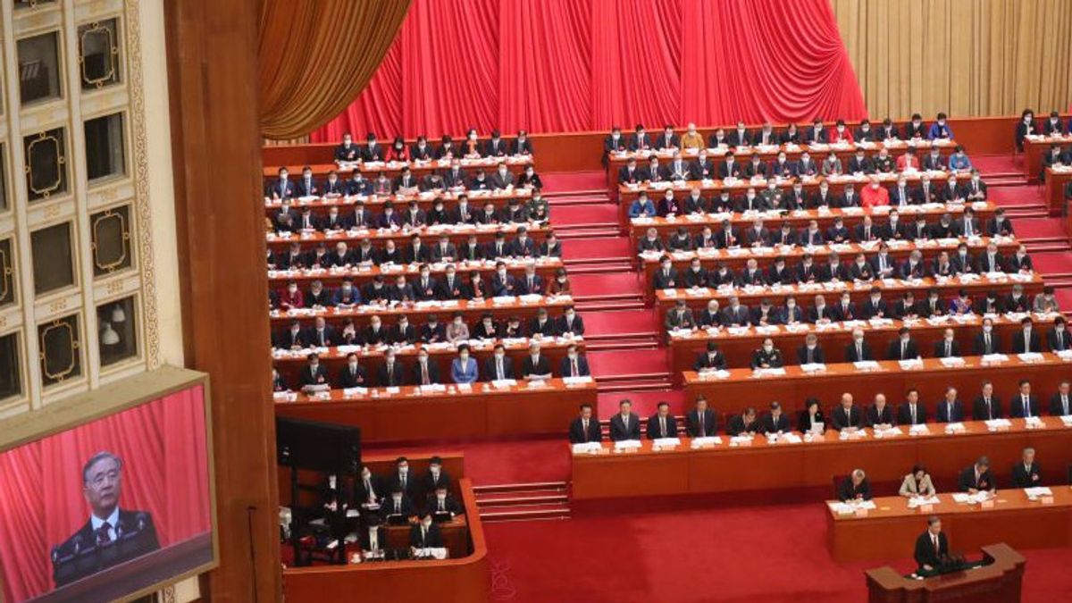 افتتاح جلسة برلمانية صينية وتسليط الضوء على دبلوماسية شي جين بينغ