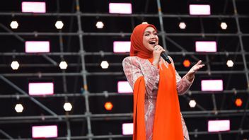Siti Nurhaliza Brings Malaysian People Hugs On The Closing Day Of The 2025 Party