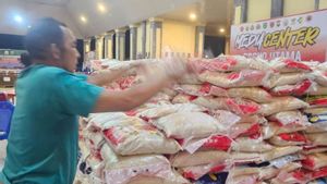 Les victimes des inondations et des glissements de terrain dans le sud de Sulawesi du Sud bénéficient de 40 tonnes d’aide au riz