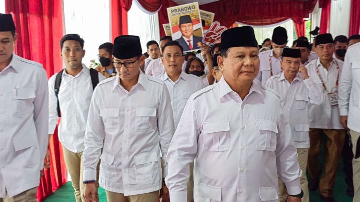 Prabowo Berjalan Beriringan dengan Sandiaga di HUT ke-15 Partai Gerindra