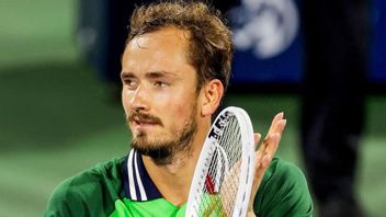 Daniil Medvedev Didenda Rp700 Juta karena Mengamuk dan Penyalahgunaan Raket