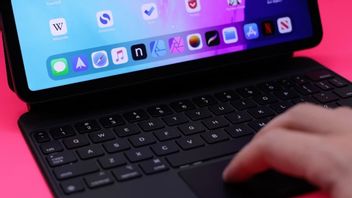 Apple Kembangkan Magic Keyboard Baru yang Lebih Murah 