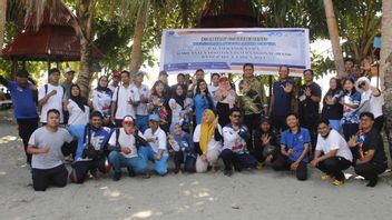 Family Gathering BNNP Papua di Pantai He'cnuk Injros dalam Rangka Peringatan HANI 2024
