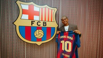 Contract At Barcelona Extended, Lamine Yamal Warisi Legendary Number