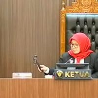Serumah Bareng Staf Perempuan, Ketua Bawaslu Yapen Dipecat DKPP