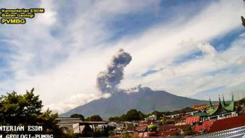Gunung Marapi Kembali 'Batuk,' Warga Diminta Waspadai Lahar dan ISPA